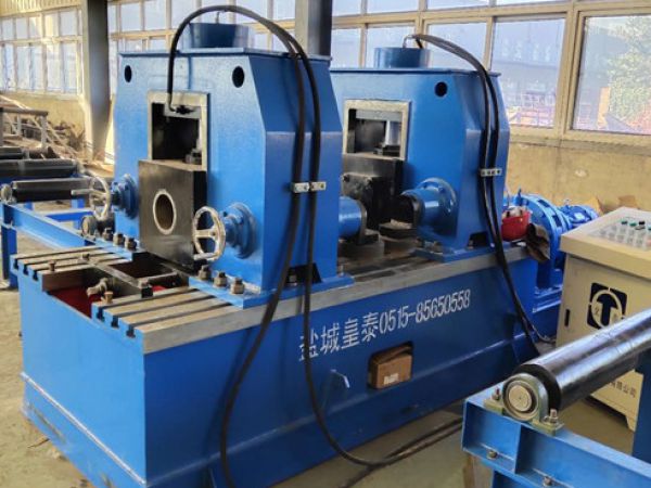 60C鋼結構液壓矯正機